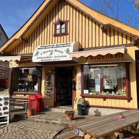 In Elend, Cleaning Included